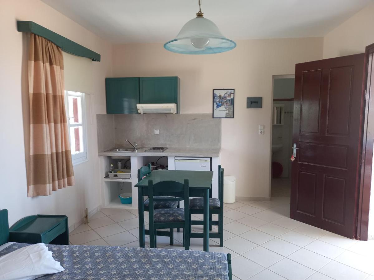 Joanna'S Rooms On The Beach ปลากา ภายนอก รูปภาพ
