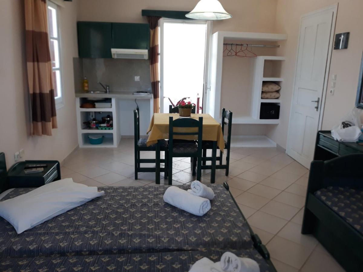 Joanna'S Rooms On The Beach ปลากา ภายนอก รูปภาพ