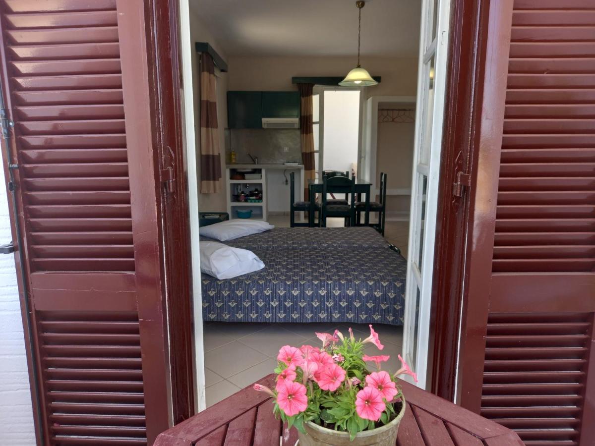 Joanna'S Rooms On The Beach ปลากา ภายนอก รูปภาพ